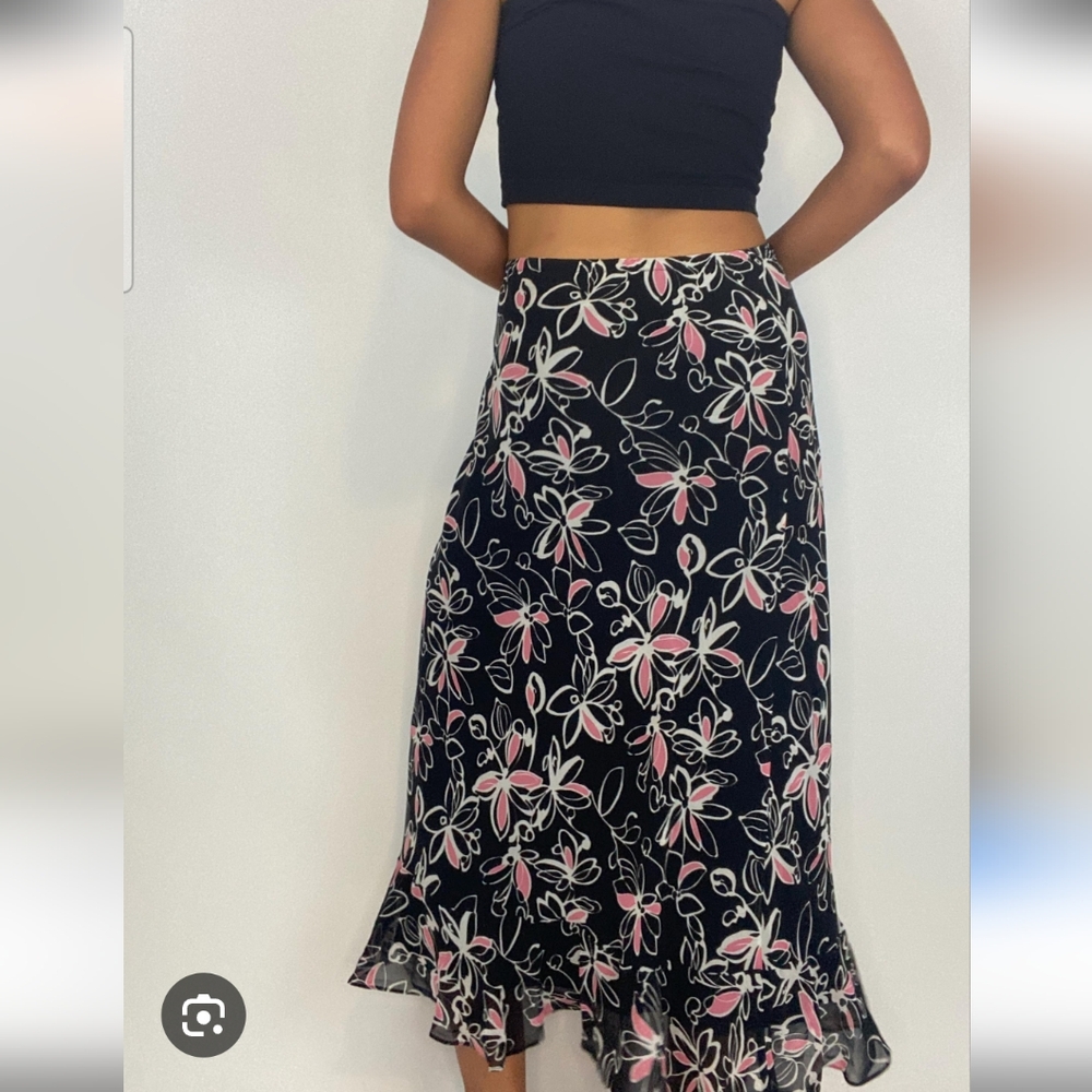 East 5th Floral Black and Pink Women's Maxi Skirt. Size 10 - Picture 2 of 13